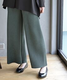 ポンチスエード細プリーツパンツ