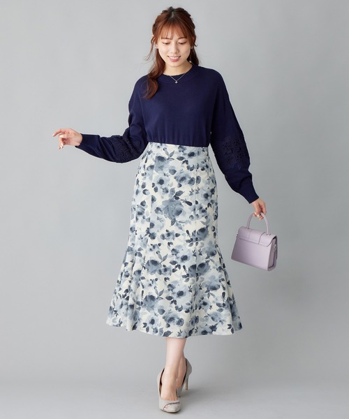 alotta(アロッタ)の「あったか裏地付花柄マーメイドスカート(スカート・レディース・ブルー系その他/ブラック系その他・3L/LL/L/M)」の14枚目の写真