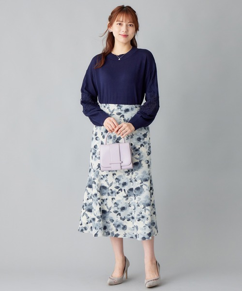 alotta(アロッタ)の「あったか裏地付花柄マーメイドスカート(スカート・レディース・ブルー系その他/ブラック系その他・3L/LL/L/M)」の15枚目の写真