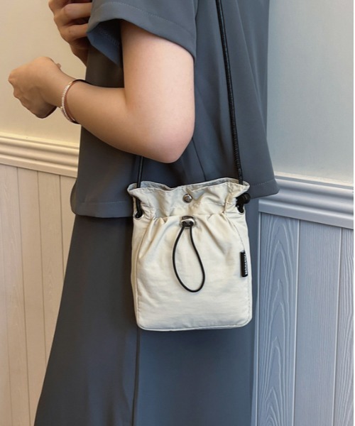 WEGO（ウィゴー）の「WEGO/ミニキンチャクポシェット（ショルダーバッグ・レディース・カーキ/アイボリー/ブラック/ピンク・FREE）」の15枚目の写真