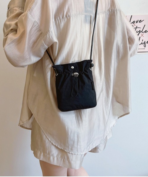 WEGO（ウィゴー）の「WEGO/ミニキンチャクポシェット（ショルダーバッグ・レディース・カーキ/アイボリー/ブラック/ピンク・FREE）」の20枚目の写真