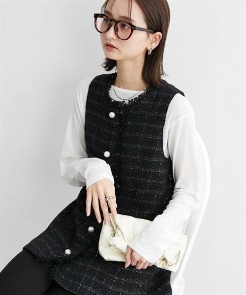 nissen（ニッセン）の「【販売終了】ツイードペプラムジレ（パール調ボタン）（ベスト・レディース・ブラック系その他・M/L）」の3枚目の写真