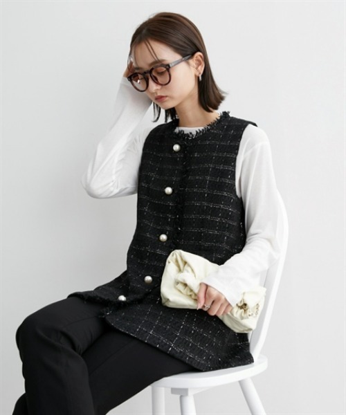 nissen（ニッセン）の「【販売終了】ツイードペプラムジレ（パール調ボタン）（ベスト・レディース・ブラック系その他・M/L）」の13枚目の写真