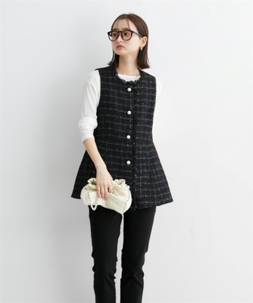 nissen（ニッセン）の「【販売終了】ツイードペプラムジレ（パール調ボタン）（ベスト・レディース・ブラック系その他・M/L）」の14枚目の写真