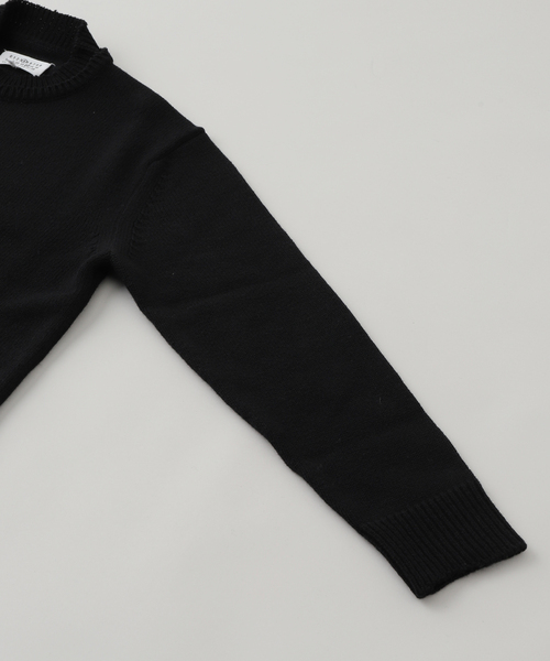 Maison Margiela(メゾンマルジェラ)の「Maison Margiela(メゾン マルジェラ) 5G Elbow Patch Shetland SI1GP0001S18064(ニット/セーター・メンズ・ブラック・LARGE/MEDIUM)」の4枚目の写真