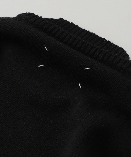 Maison Margiela(メゾンマルジェラ)の「Maison Margiela(メゾン マルジェラ) 5G Elbow Patch Shetland SI1GP0001S18064(ニット/セーター・メンズ・ブラック・LARGE/MEDIUM)」の5枚目の写真