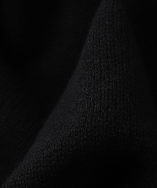Maison Margiela(メゾンマルジェラ)の「Maison Margiela(メゾン マルジェラ) 5G Elbow Patch Shetland SI1GP0001S18064(ニット/セーター・メンズ・ブラック・LARGE/MEDIUM)」の7枚目の写真