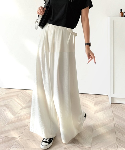 セール】動くたび軽やか上品シルエット。サイドリボン付き3タックハイ