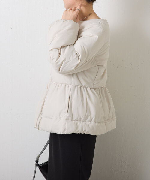 コラージュガリャルダガランテ　ペプラムファイバーダウンジャケット　ブラック COLLAGE GALLARDAGALANTE（コラージュガリャルダガランテ）の