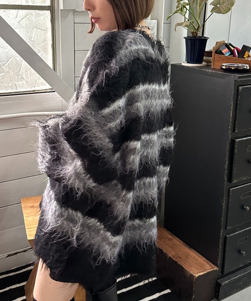 apres jour mignon（アプレジュールミニョン）の「シャギーボーダーニット【ZOZOTOWN限定アイテム】（ニット/セーター・レディース・ネイビー/ブラック系その他/ブラウン系その他・X-LARGE/フリー）」の8枚目の写真