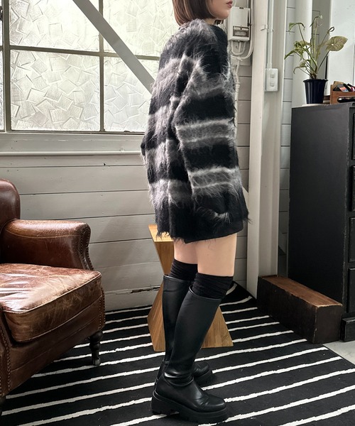 apres jour mignon（アプレジュールミニョン）の「シャギーボーダーニット【ZOZOTOWN限定アイテム】（ニット/セーター・レディース・ネイビー/ブラック系その他/ブラウン系その他・X-LARGE/フリー）」の11枚目の写真