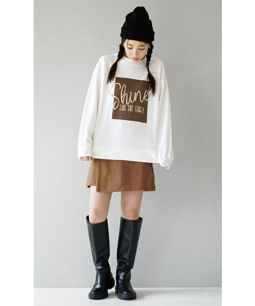 e-zakkamania stores（イーザッカマニアストアーズ）の「ぷっくり箔プリント 裏毛プルオーバー（スウェット・レディース・オフホワイト/ネイビー・フリー）」の4枚目の写真