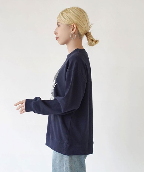 e-zakkamania stores（イーザッカマニアストアーズ）の「ぷっくり箔プリント 裏毛プルオーバー（スウェット・レディース・オフホワイト/ネイビー・フリー）」の13枚目の写真