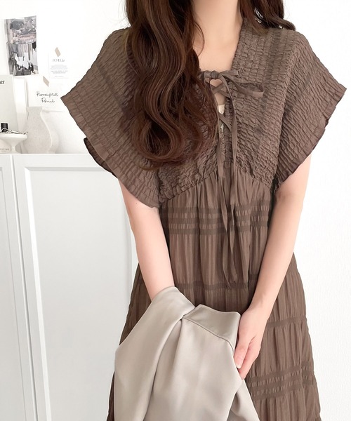 mily bilet（ミウィビレット）の「【mily bilet】さらりと着映えて、微光沢がそっと華やぐ。マジョリカプリーツギャザー使いフレアワンピース(ロング)（ワンピース・レディース・アイボリー/ブラウン/ブラック・LARGE/X-LARGE/MEDIUM/SMALL）」の19枚目の写真