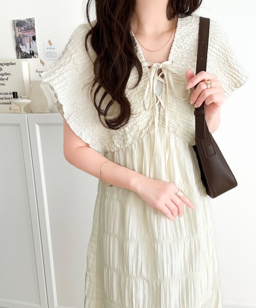 mily bilet(ミウィビレット)の「【mily bilet】さらりと着映えて、微光沢がそっと華やぐ。マジョリカプリーツギャザー使いフレアワンピース(ロング)(ワンピース・レディース・アイボリー/ブラウン/ブラック・LARGE/X-LARGE/MEDIUM/SMALL)」の6枚目の写真