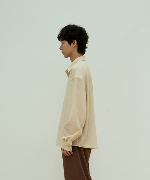 skoool(スクール)の「フレンチフロントロゴスリーブシャツ/ロングスリーブ ベーシックシルエット(シャツ/ブラウス・メンズ・ネイビー/アイボリー/ブラウン・LARGE/MEDIUM/SMALL)」の13枚目の写真