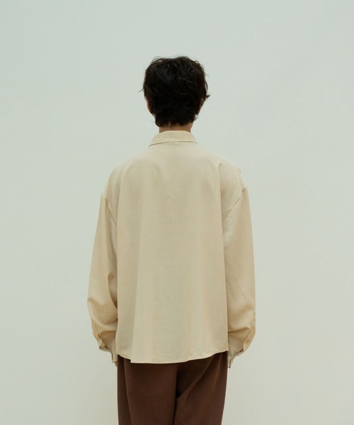 skoool(スクール)の「フレンチフロントロゴスリーブシャツ/ロングスリーブ ベーシックシルエット(シャツ/ブラウス・メンズ・ネイビー/アイボリー/ブラウン・LARGE/MEDIUM/SMALL)」の14枚目の写真