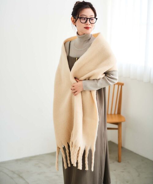 le.coeur blanc（ルクールブラン）の「Fluffyストール（ストール/ショール・レディース・ライトベージュ/キャメル/ライトグリーン・FREE）」の9枚目の写真