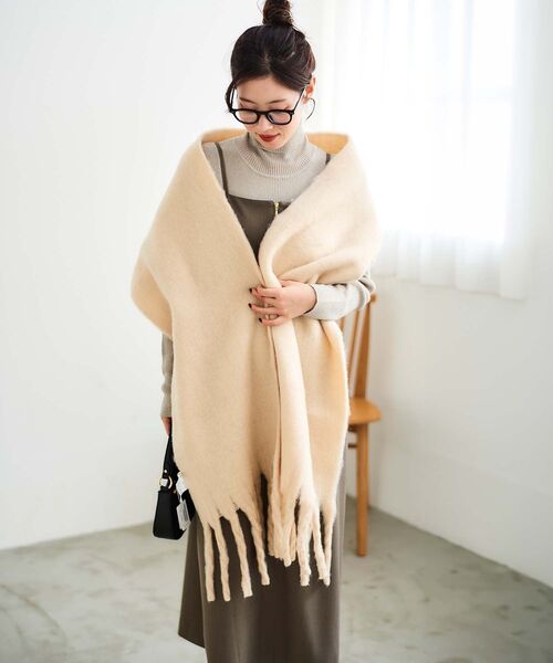 le.coeur blanc（ルクールブラン）の「Fluffyストール（ストール/ショール・レディース・ライトベージュ/キャメル/ライトグリーン・FREE）」の10枚目の写真