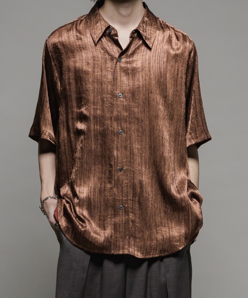 CASPER JOHN（キャスパージョン）の「Various loose shirts -striped crepe- /バリアスルーズシャツ -楊柳-（シャツ/ブラウス・メンズ・ブルー/ブラック/サックスブルー/ベージュ/ネイビー/ブラウン・X-SMALL/SMALL/MEDIUM/LARGE）」の3枚目の写真