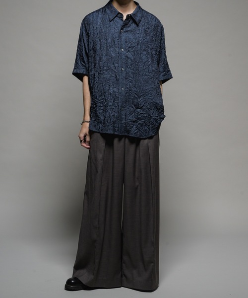 CASPER JOHN（キャスパージョン）の「Various loose shirts -striped crepe- /バリアスルーズシャツ -楊柳-（シャツ/ブラウス・メンズ・ブルー/ブラック/サックスブルー/ベージュ/ネイビー/ブラウン・X-SMALL/SMALL/MEDIUM/LARGE）」の11枚目の写真