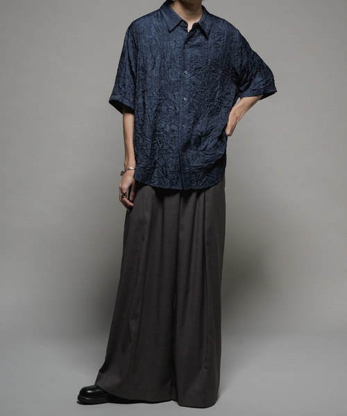 CASPER JOHN（キャスパージョン）の「Various loose shirts -striped crepe- /バリアスルーズシャツ -楊柳-（シャツ/ブラウス・メンズ・ブルー/ブラック/サックスブルー/ベージュ/ネイビー/ブラウン・X-SMALL/SMALL/MEDIUM/LARGE）」の12枚目の写真