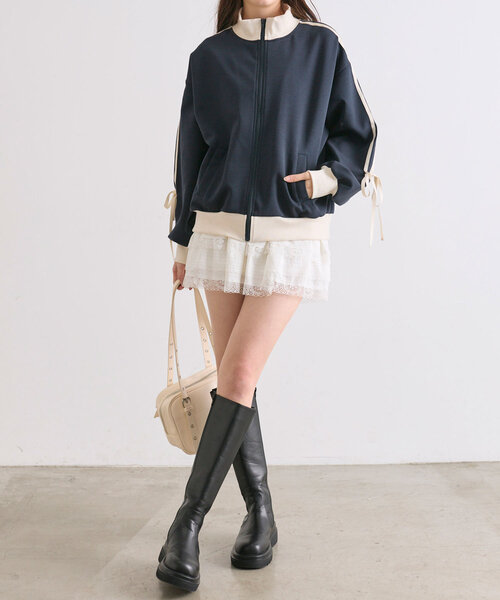 OLIVE des OLIVE(オリーブデオリーブ)の「袖リボントラックジャケット(カーディガン/ボレロ・レディース・イエロー/ブラック/オフホワイト/ネイビー・FREE)」の15枚目の写真