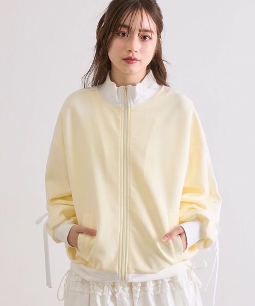 OLIVE des OLIVE(オリーブデオリーブ)の「袖リボントラックジャケット(カーディガン/ボレロ・レディース・イエロー/ブラック/オフホワイト/ネイビー・FREE)」の4枚目の写真