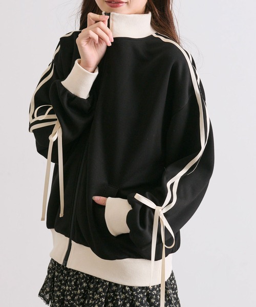 OLIVE des OLIVE(オリーブデオリーブ)の「袖リボントラックジャケット(カーディガン/ボレロ・レディース・イエロー/ブラック/オフホワイト/ネイビー・FREE)」の1枚目の写真