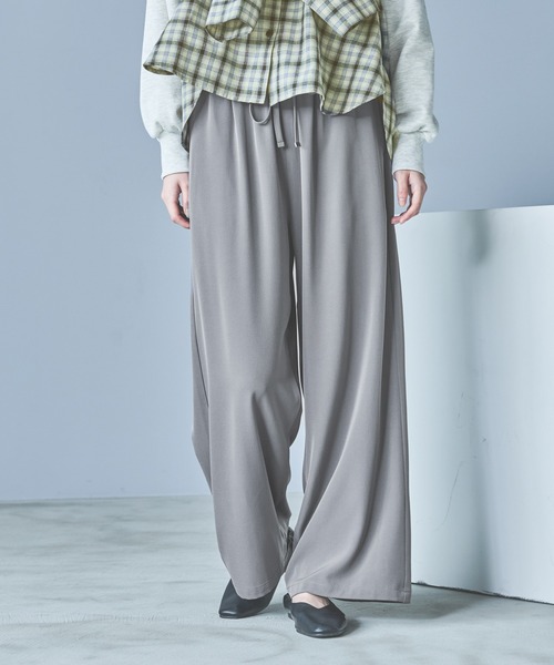 LAKOLE（ラコレ）の「ダブルクロスイージーパンツ / 286452（その他パンツ・レディース・モカ/グレー/ネイビー/ブラック・LARGE/MEDIUM/SMALL）」の3枚目の写真