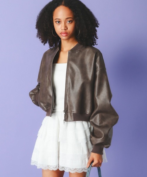 FOREVER 21（フォーエバー トゥエンティーワン）の「【2025SS】フェイクレザーMA－1（MA-1・レディース・ブラウン/ブラック・FREE）」の5枚目の写真