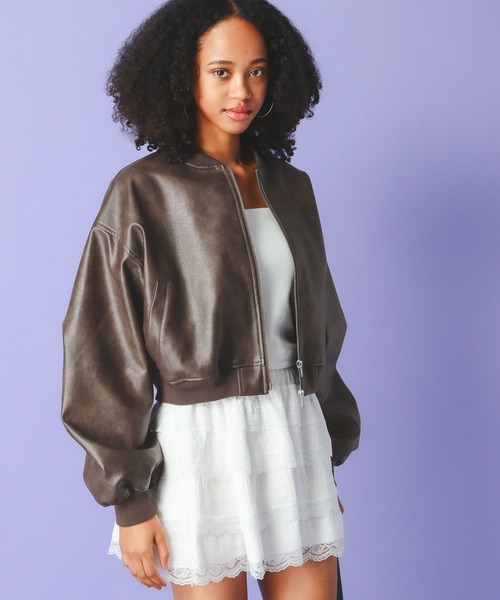 FOREVER 21（フォーエバー トゥエンティーワン）の「【2025SS】フェイクレザーMA－1（MA-1・レディース・ブラウン/ブラック・FREE）」の6枚目の写真