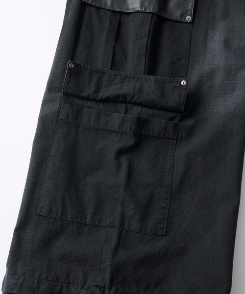 Nebula Fusion(ネビュラフュージョン)の「2Way Zipper Asymmetric Design Wide Cargo Pants /2Wayジッパー アシンメトリーデザイン ワイドカーゴパンツ(カーゴパンツ・メンズ・ブラック/カーキ・L/M)」の10枚目の写真