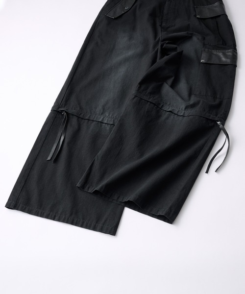 Nebula Fusion(ネビュラフュージョン)の「2Way Zipper Asymmetric Design Wide Cargo Pants /2Wayジッパー アシンメトリーデザイン ワイドカーゴパンツ(カーゴパンツ・メンズ・ブラック/カーキ・L/M)」の12枚目の写真