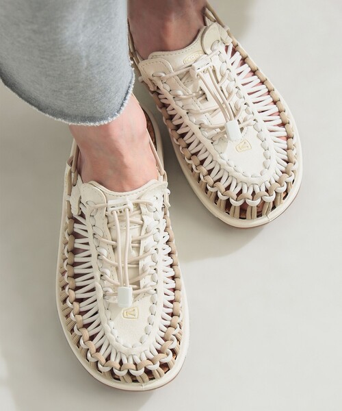 KEEN(キーン)の「KEEN / UNEEKⅡCONVERTIBLE(サンダル・レディース・ブラック/ベージュ・23/24/25)」の5枚目の写真