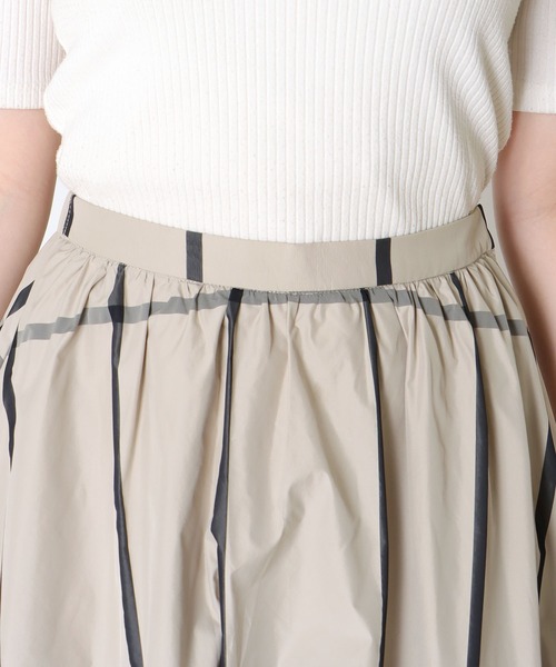 Three Four Time（ｽﾘｰﾌｫｰﾀｲﾑ）の「チェック柄メモリースカート　別注（スカート・レディース・ベージュ/ネイビー・FREE）」の3枚目の写真