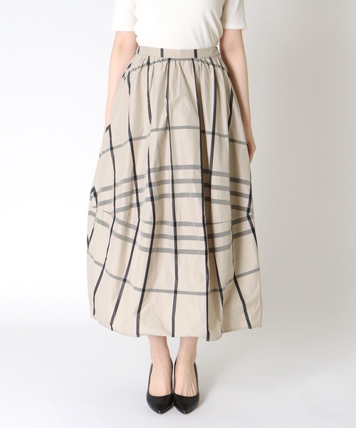 Three Four Time（ｽﾘｰﾌｫｰﾀｲﾑ）の「チェック柄メモリースカート　別注（スカート・レディース・ベージュ/ネイビー・FREE）」の6枚目の写真