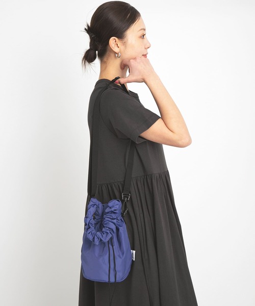 Drifter（ドリフター）の「DRIFTER　ギャザーハンドルポーチバッグ（ショルダーバッグ・レディース・ブルー/ブラック・ONE）」の5枚目の写真