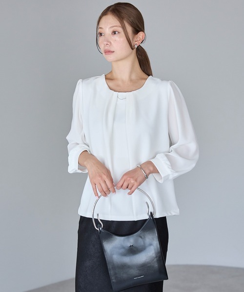RIRIYANO(リリヤーノ)の「シアー袖ジョーゼットブラウス(ビジネスシャツ・レディース・ネイビー/ブラック/オフホワイト・SMALL/MEDIUM/XX-LARGE/X-LARGE/LARGE)」の7枚目の写真