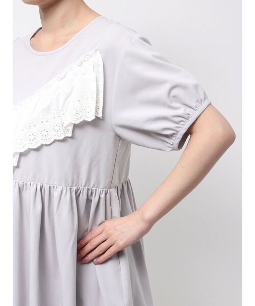 merry jenny（メリージェニー）の「フリルコットンワンピース（ワンピース・レディース・ライトブルー/オフホワイト/ラベンダー・FREE）」の13枚目の写真