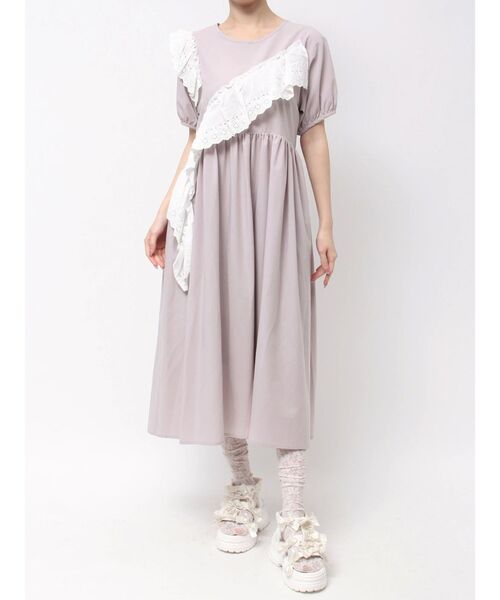 merry jenny（メリージェニー）の「フリルコットンワンピース（ワンピース・レディース・ライトブルー/オフホワイト/ラベンダー・FREE）」の6枚目の写真