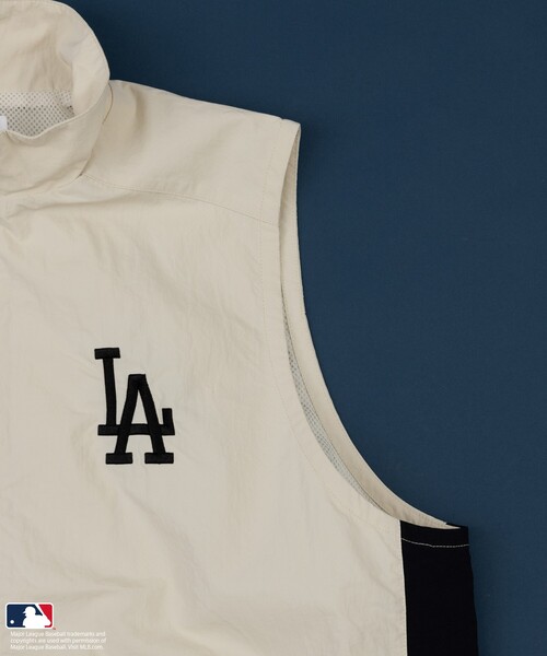 MLB(メジャーリーグベースボール)の「FREAK’S STORE/フリークスストア MLB ナイロン スタンドジップ ベスト(その他アウター・メンズ・オフホワイト/チャコールグレー/ブラウン/ネイビー・LARGE/MEDIUM)」の9枚目の写真