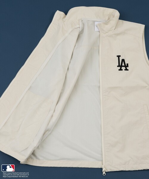 【7月SALE】MLBブレーブス　ジップアップジャケット 袖取外し可 7月SALE】MLBブレーブス ジップアップジャケット 袖取外し可 野球