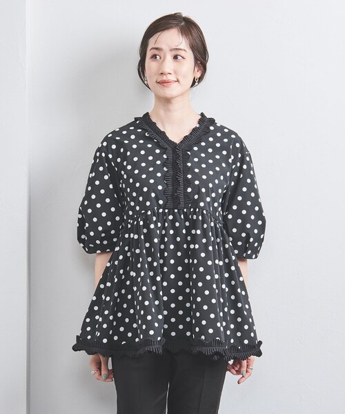 UNITED ARROWS（ユナイテッドアローズ）の「タック フリルVネック