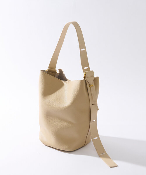 un dix cors（アンディコール）の「【cache cache(カシュカシュ)】シボフェイクレザーソフトホーボーバッグ（ショルダーバッグ・レディース・ブラック/ベージュ・FREE）」の3枚目の写真