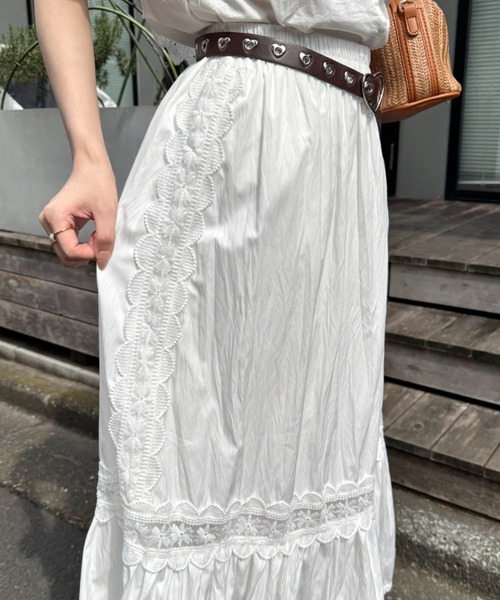 Loueme(ルエム)の「フラワー刺繍スカラップレーススカート(スカート・レディース・アイボリー/ブラック/ホワイト・FREE)」の8枚目の写真