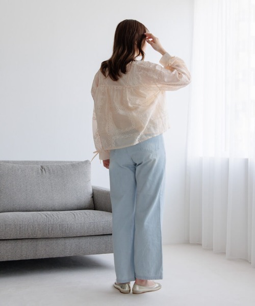 flower（フラワー）の「ノスタルジーエンブロイダリーブラウス（シャツ/ブラウス・レディース・コーラルピンク/ホワイト・FREE）」の12枚目の写真