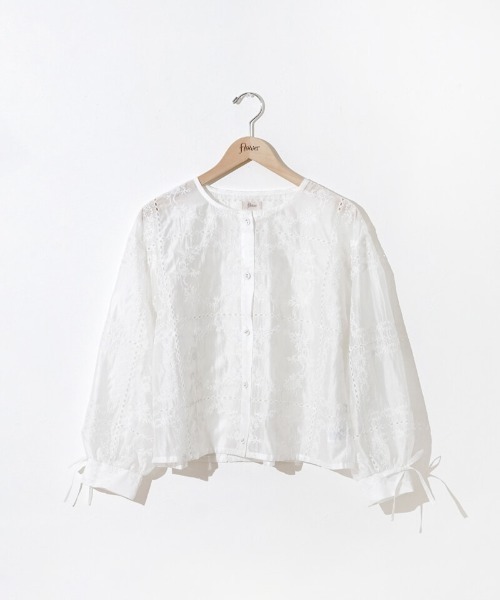 flower（フラワー）の「ノスタルジーエンブロイダリーブラウス（シャツ/ブラウス・レディース・コーラルピンク/ホワイト・FREE）」の13枚目の写真