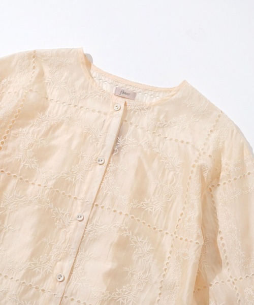 flower（フラワー）の「ノスタルジーエンブロイダリーブラウス（シャツ/ブラウス・レディース・コーラルピンク/ホワイト・FREE）」の18枚目の写真
