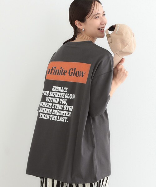 Cutie Blonde（キューティーブロンド）の「【洗える/選べる3柄】BIGプリントゆるTシャツ（Tシャツ/カットソー・レディース・チャコールグレー/チャコール/ホワイト系1/ホワイト系2/ホワイト系3/ブラック系・00）」の6枚目の写真